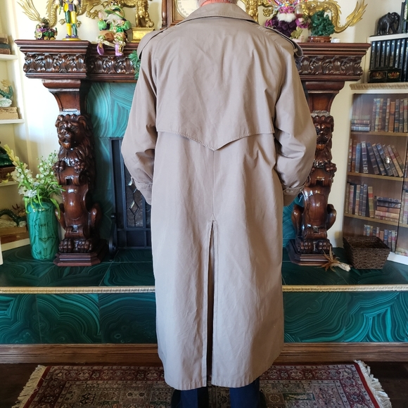 London Fog raincoat EUC size 16Reg w/zip out liner - Picture 3 of 6